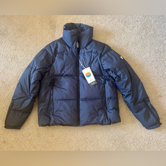 NWT Vuori Hillside Down Parka Puffer Jacket Coat* Asphalt Black * Small